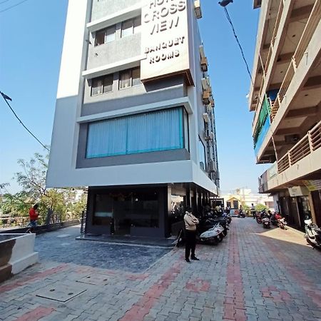 Hotel Crossview Palanpur Екстер'єр фото