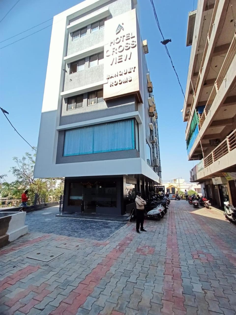 Hotel Crossview Palanpur Екстер'єр фото