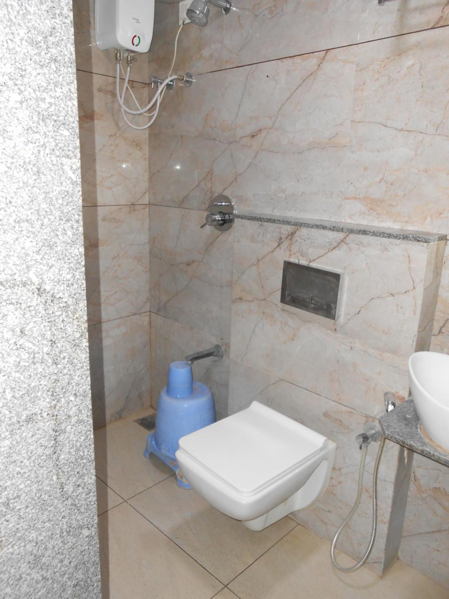 Hotel Crossview Palanpur Екстер'єр фото